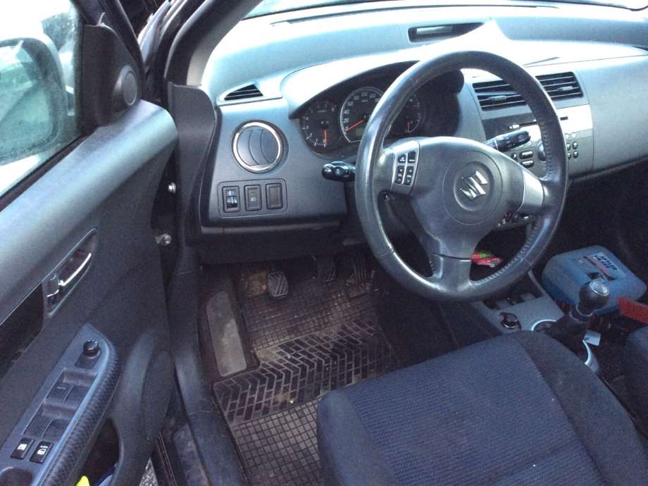 Suzuki Swift 2005-2010 , Motorkode: M13A, Girkassekode: