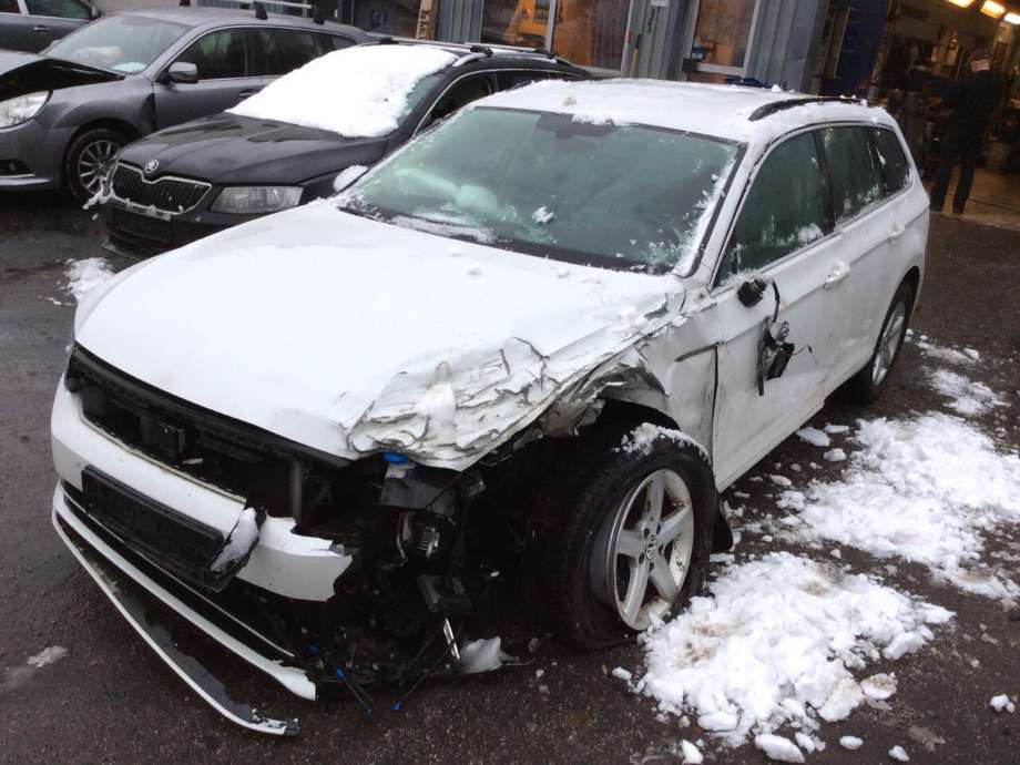 VW Passat 2015-2019 (Fase 1) (B8) (B8), Motorkode: CRLB;DFEA, Girkassekode: 