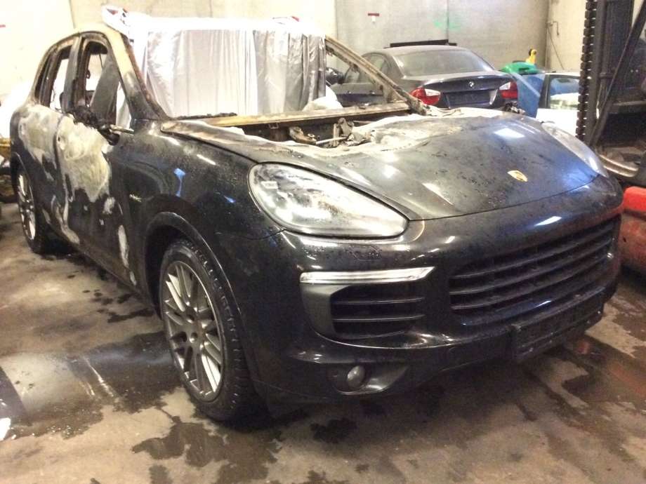 Porsche Cayenne 2010-2017 (92A) (92A), Motorkode: MCG.EA, Girkassekode: 