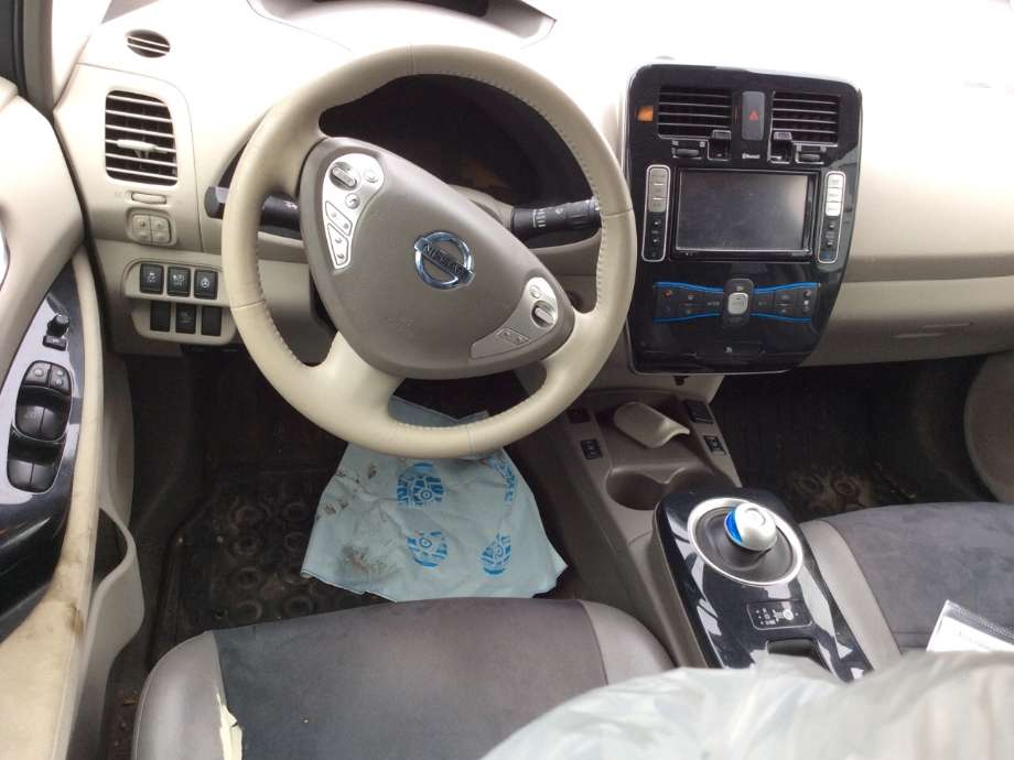 Nissan Leaf 2011-2017 (Type I) , Motorkode: EM61, Girkassekode: 