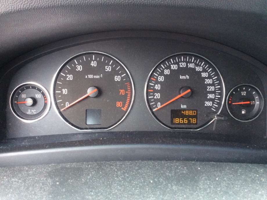 Opel Signum 2003-2006 , Motorkode: Z18XE, Girkassekode: 
