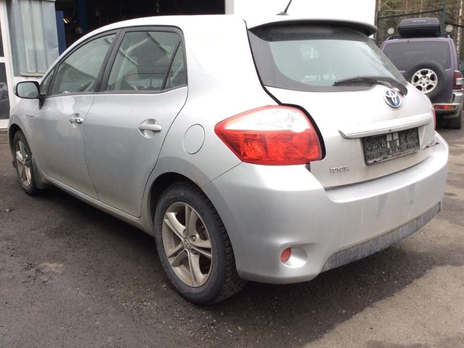 Toyota Auris 2010-2012 (Type I, Fase 2) , Motorkode: 2ZR-FXE, Girkassekode: 