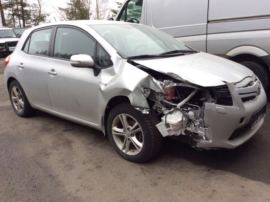 Toyota Auris 2010-2012 (Type I, Fase 2) , Motorkode: 2ZR-FXE, Girkassekode: 