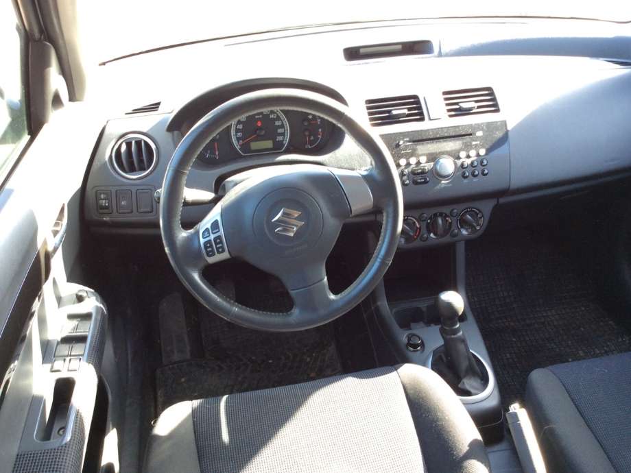 Suzuki Swift 2005-2010 , Motorkode: M13A, Girkassekode: 