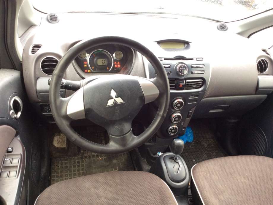 Mitsubishi i-MiEV 2010-->> , Motorkode: Y4F1, Girkassekode: 
