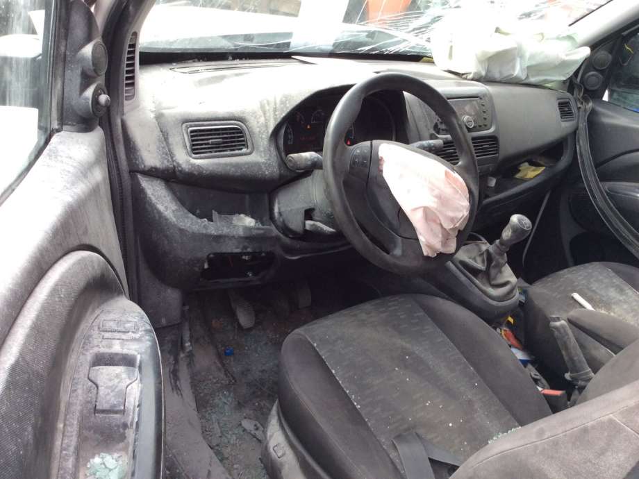 Opel Combo D 2012-2018 , Motorkode: A13FD, Girkassekode: 
