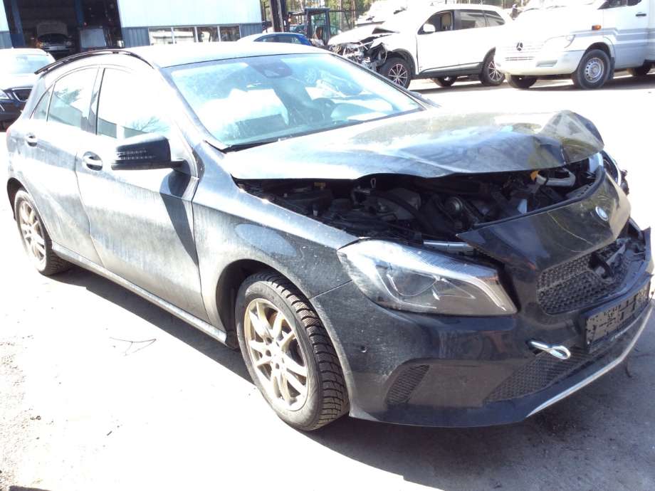 Mercedes A-Klasse 2012-2018 (W176) (W176), Motorkode: M270.910, Girkassekode: 