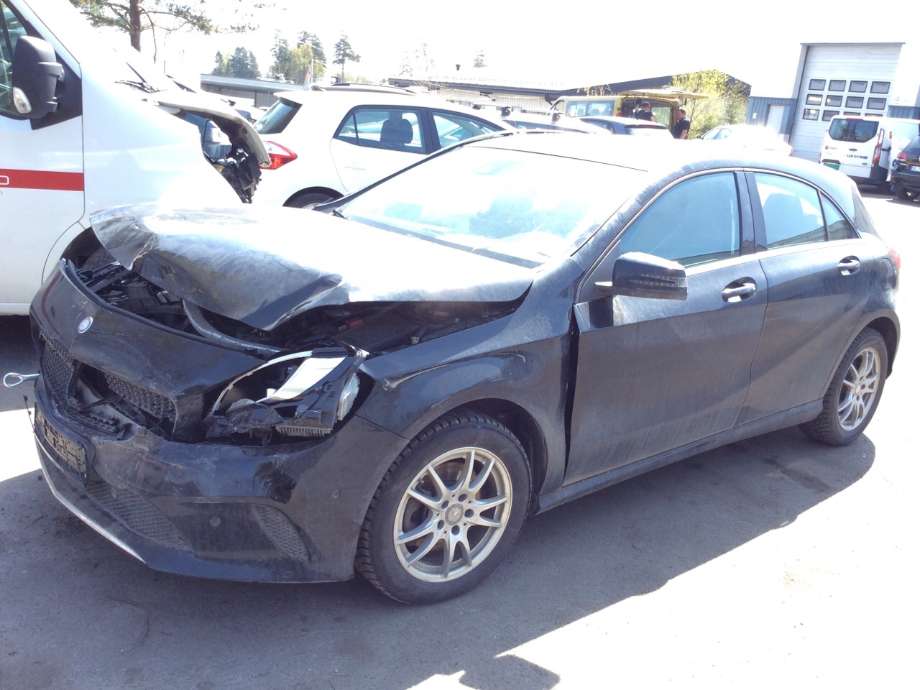 Mercedes A-Klasse 2012-2018 (W176) (W176), Motorkode: M270.910, Girkassekode: 