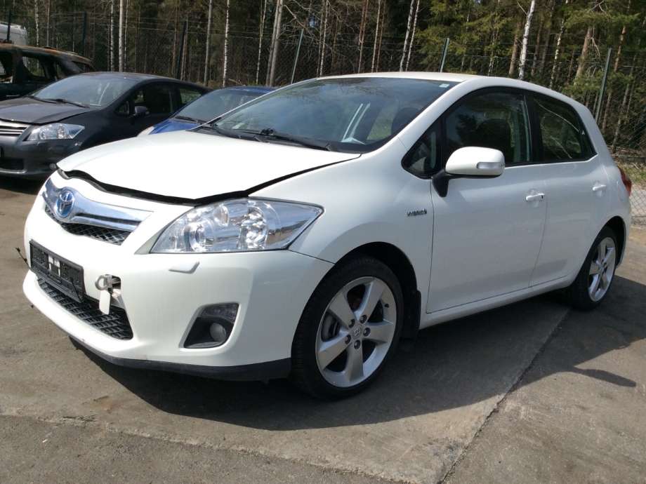 Toyota Auris 2010-2012 (Type I, Fase 2) , Motorkode: 2ZR-FXE, Girkassekode:
