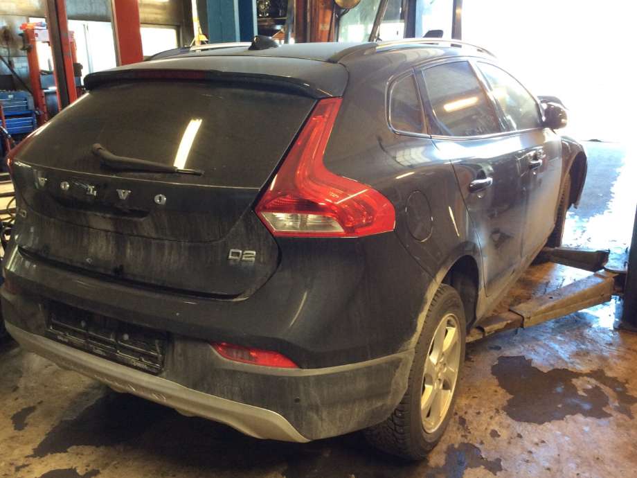 Volvo V40 2012-2019 , Motorkode: D4204T8, Girkassekode: 1285202 / TF-71SC