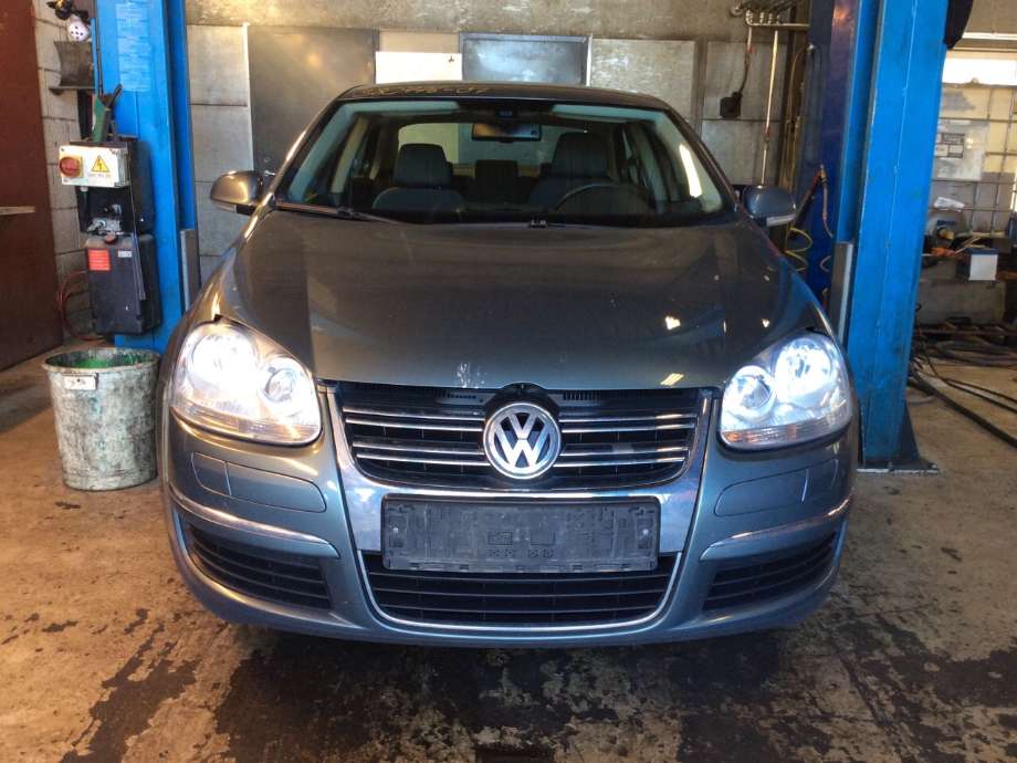 VW Jetta 2005-2010 , Motorkode: BKC;BXE, Girkassekode: 