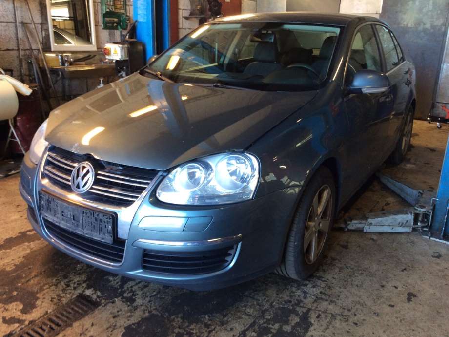VW Jetta 2005-2010 , Motorkode: BKC;BXE, Girkassekode: 