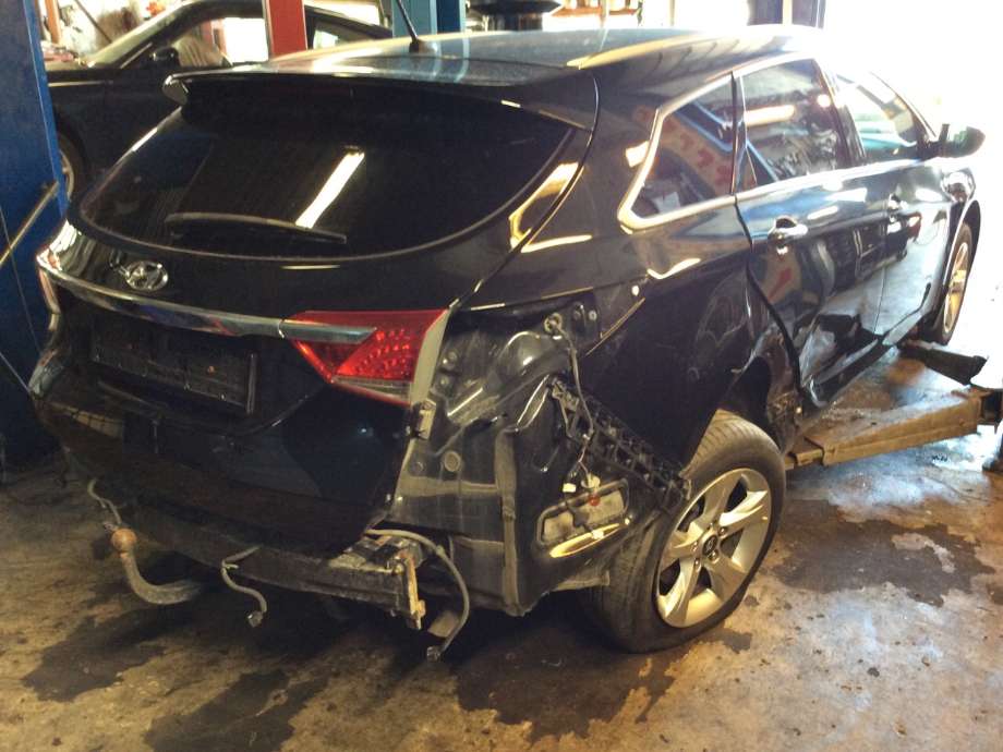 Hyundai i40 2012-2017 , Motorkode: D4FD, Girkassekode: 