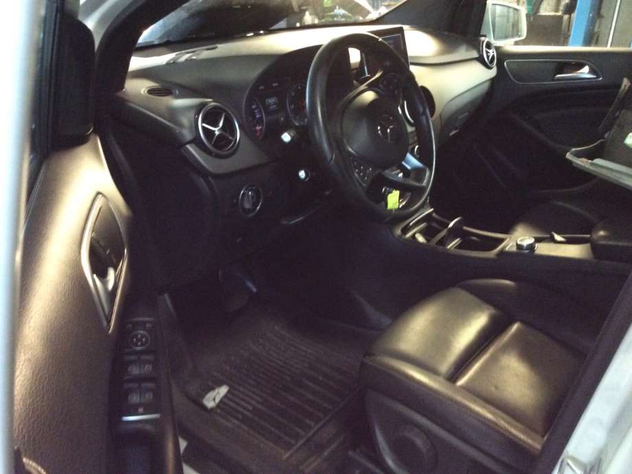Mercedes B-Klasse 2011-2018 (W246) delebil , Motorkode: OM607.951, Girkassekode: 