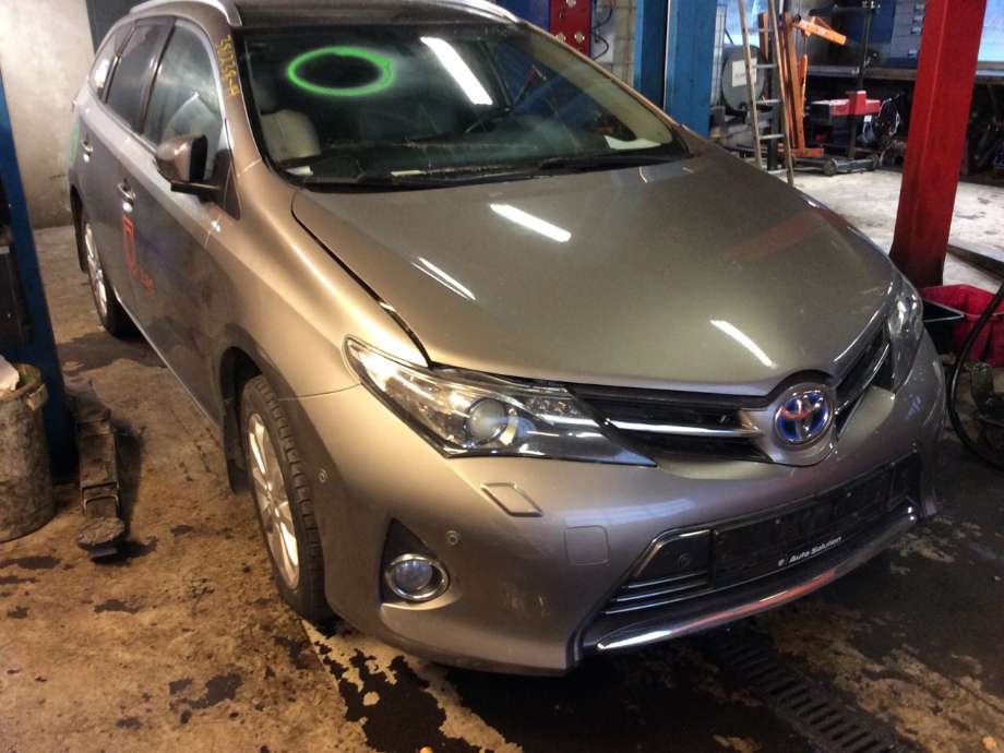 Toyota Auris 2013-2015 (Type II, Fase 1) , Motorkode: 2ZR-FXE, Girkassekode: