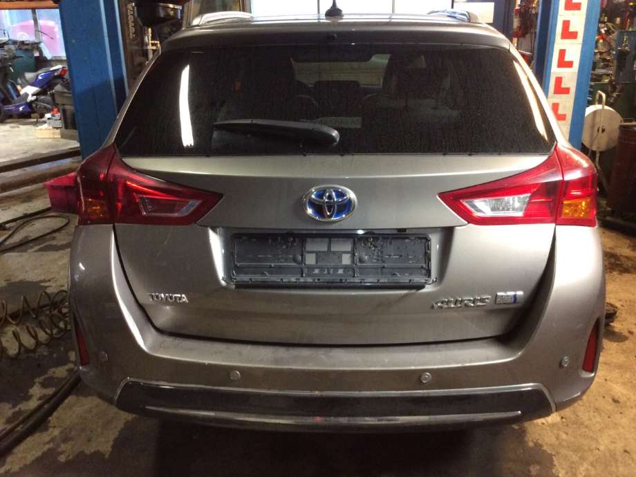Toyota Auris 2013-2015 (Type II, Fase 1) , Motorkode: 2ZR-FXE, Girkassekode: