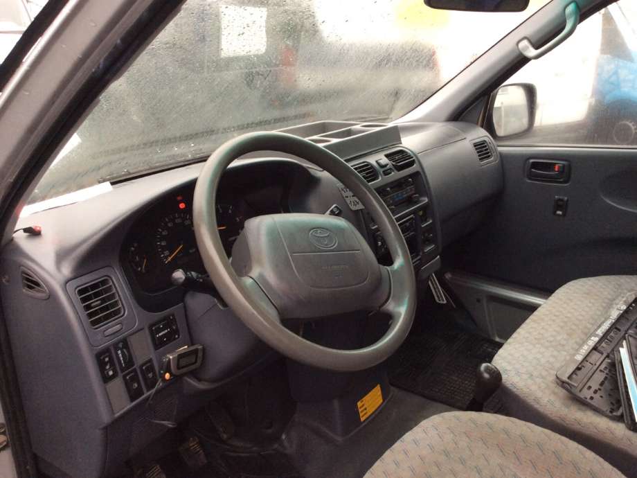 Toyota Hiace 2001-2006 (Fase 2) , Motorkode: 2KD-FTV, Girkassekode:
