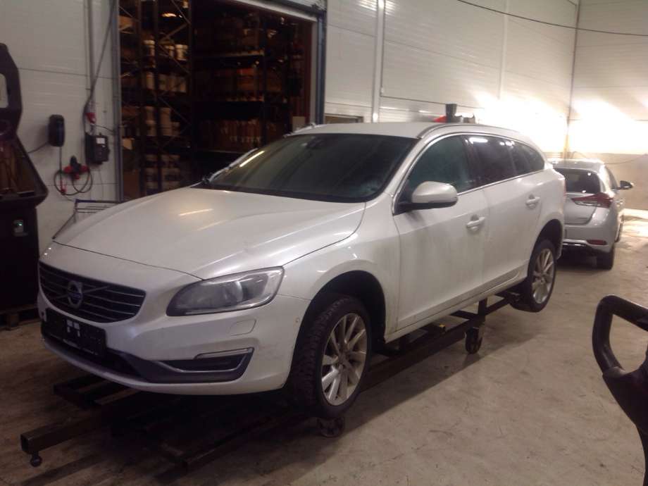 Volvo V60/V60 CC 2013-2018 (Type I, Fase 2) , Motorkode: D4204T5, Girkassekode: 