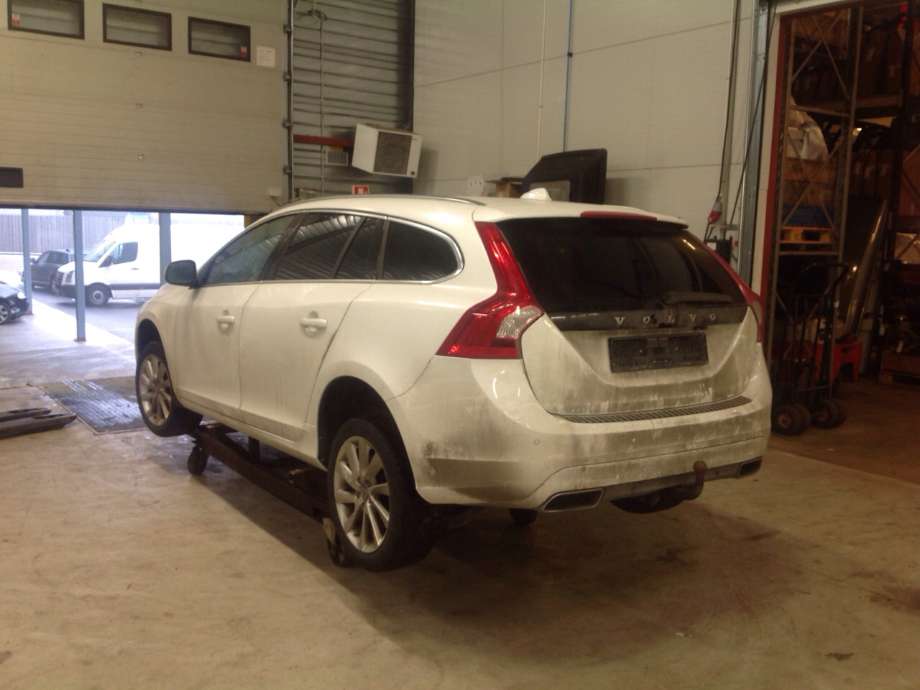 Volvo V60/V60 CC 2013-2018 (Type I, Fase 2) , Motorkode: D4204T5, Girkassekode: 