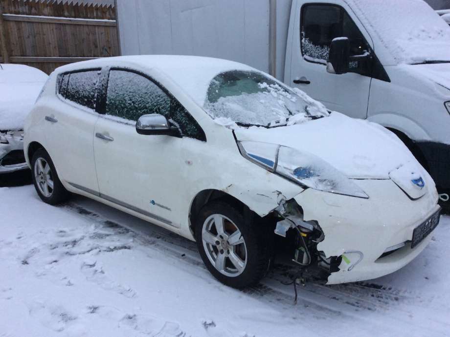 Nissan Leaf 2011-2017 (Type I) , Motorkode: EM61, Girkassekode: 