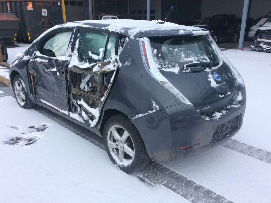 Nissan Leaf 2011-2017 (Type I) , Motorkode: EM61, Girkassekode: