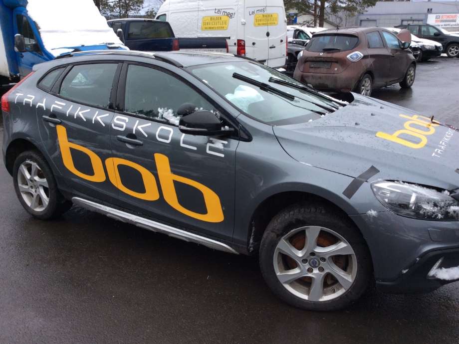Volvo V40 2012-2019 , Motorkode: D4204T8, Girkassekode:
