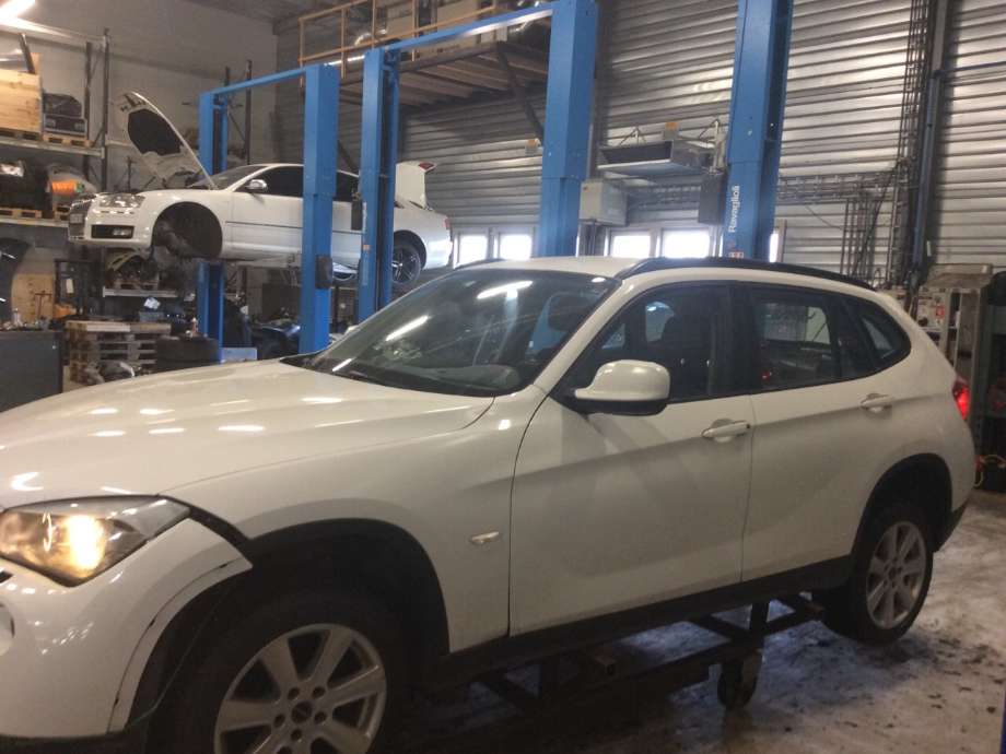 BMW X1 2009-2015 (E84) (E84), Motorkode: N47-D20C, Girkassekode: 