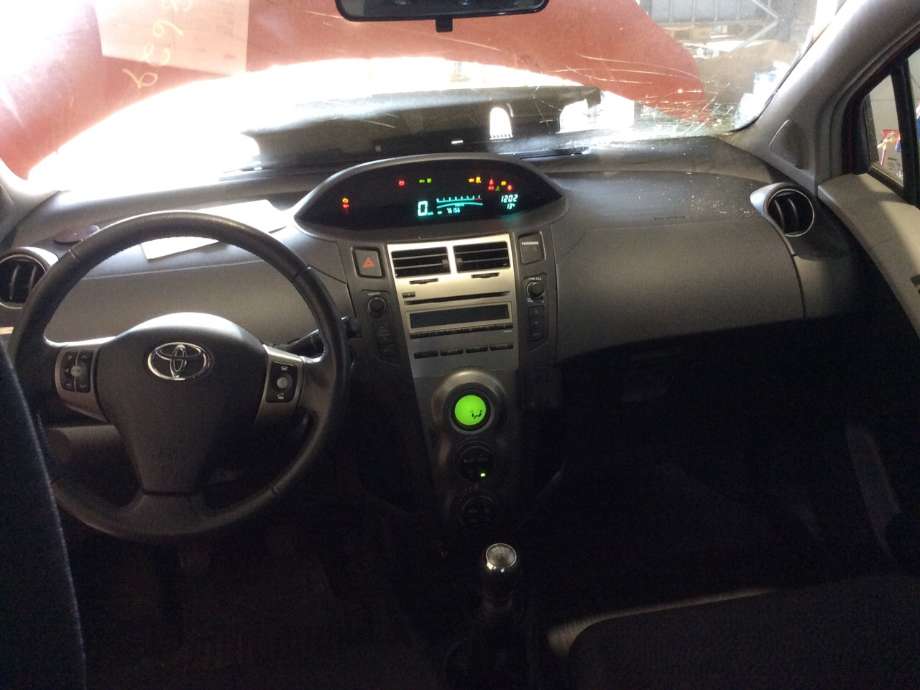Toyota Yaris 2009-2011 (Type II, Fase 2) , Motorkode: 1NR-FE, Girkassekode: 