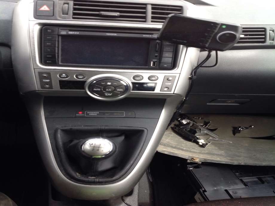 Toyota Verso 2009-2016 (Type III) , Motorkode: 1AD-FTV, Girkassekode: