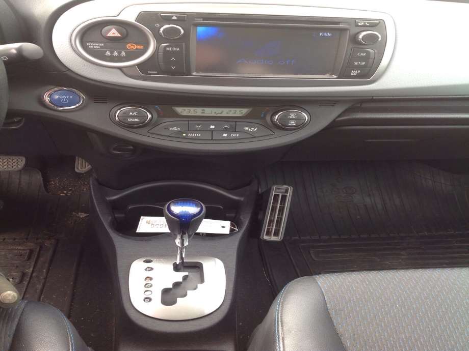 Toyota Yaris 2012-2014 (Type III, Fase 1) , Motorkode: 1NZ-FXE, Girkassekode: 