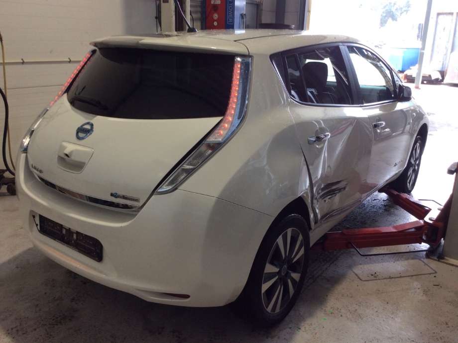 Nissan Leaf 2011-2017 (Type I) , Motorkode: EM61, Girkassekode: 