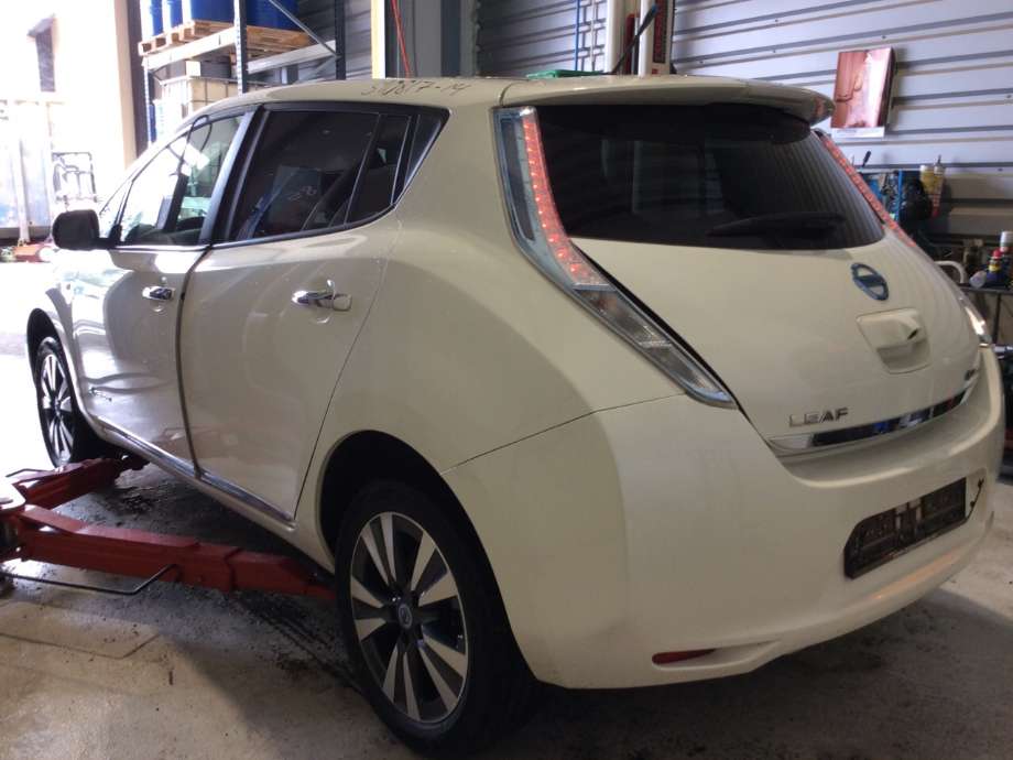 Nissan Leaf 2011-2017 (Type I) , Motorkode: EM61, Girkassekode: 