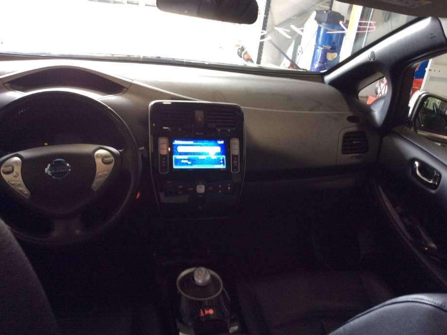 Nissan Leaf 2011-2017 (Type I) , Motorkode: EM61, Girkassekode: 