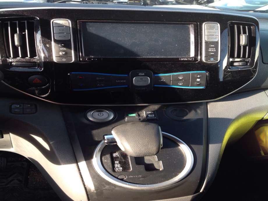 Nissan NV200 2010-2019 , Motorkode: EM57, Girkassekode: 