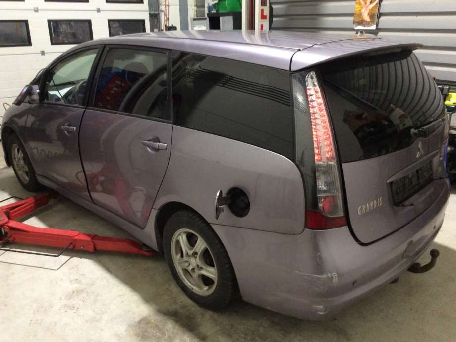 Mitsubishi Grandis 2004-2009 , Motorkode: 4G69, Girkassekode: 