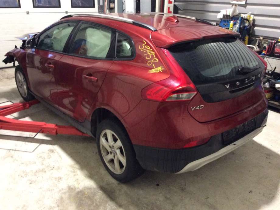 Volvo V40 2012-2019 , Motorkode: D4162T, Girkassekode: 