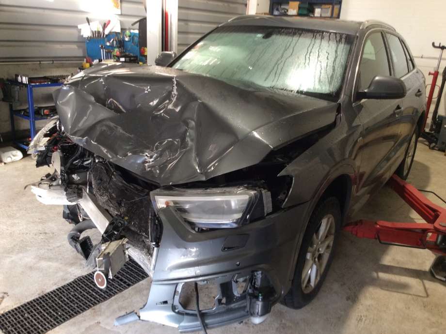 Audi Q3 2011-2014 (Type I, Fase 1) , Motorkode: CFFB, Girkassekode: 