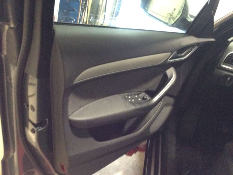 Audi Q3 2011-2014 (Type I, Fase 1) , Motorkode: CFFB, Girkassekode: 