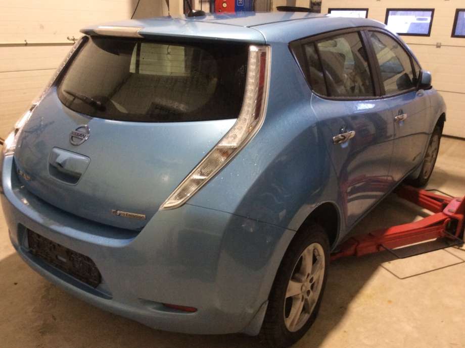 Nissan Leaf 2011-2017 (Type I) , Motorkode: EM61, Girkassekode: 