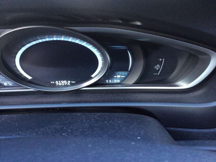 Volvo V40 2012-2019 , Motorkode: D4162T, Girkassekode: 
