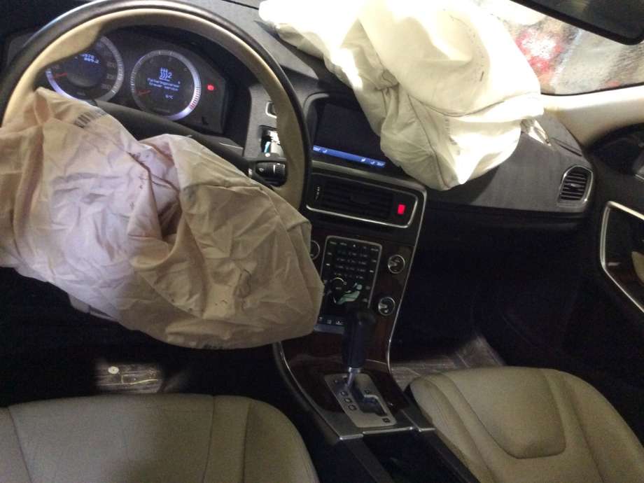 Volvo S60 2010-2014 (Type II, Fase 1) , Motorkode: D5204T2, Girkassekode: 