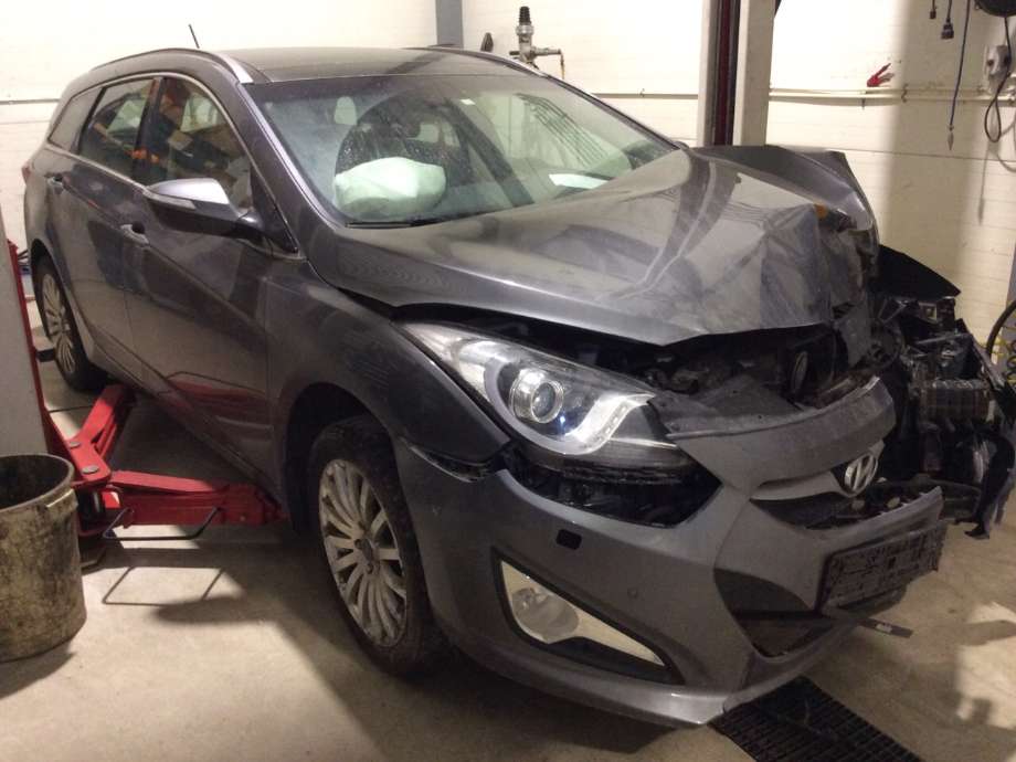 Hyundai i40 2012-2017 , Motorkode: D4FD, Girkassekode: 
