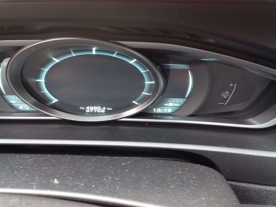 Volvo V40 2012-2019 , Motorkode: D4162T, Girkassekode: