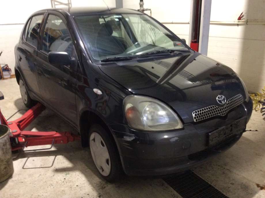 Toyota Yaris 1999-2003 (Type I, Fase 1) , Motorkode: 2NZ-FE, Girkassekode: 