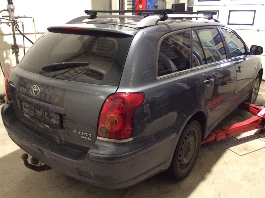 Toyota Avensis 2003-2008 (Type II) , Motorkode: 1CD-FTV, Girkassekode: 