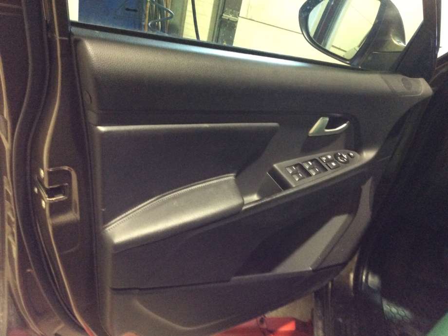 Kia Sportage 2010-2016 (Type III) , Motorkode: D4HA, Girkassekode: 