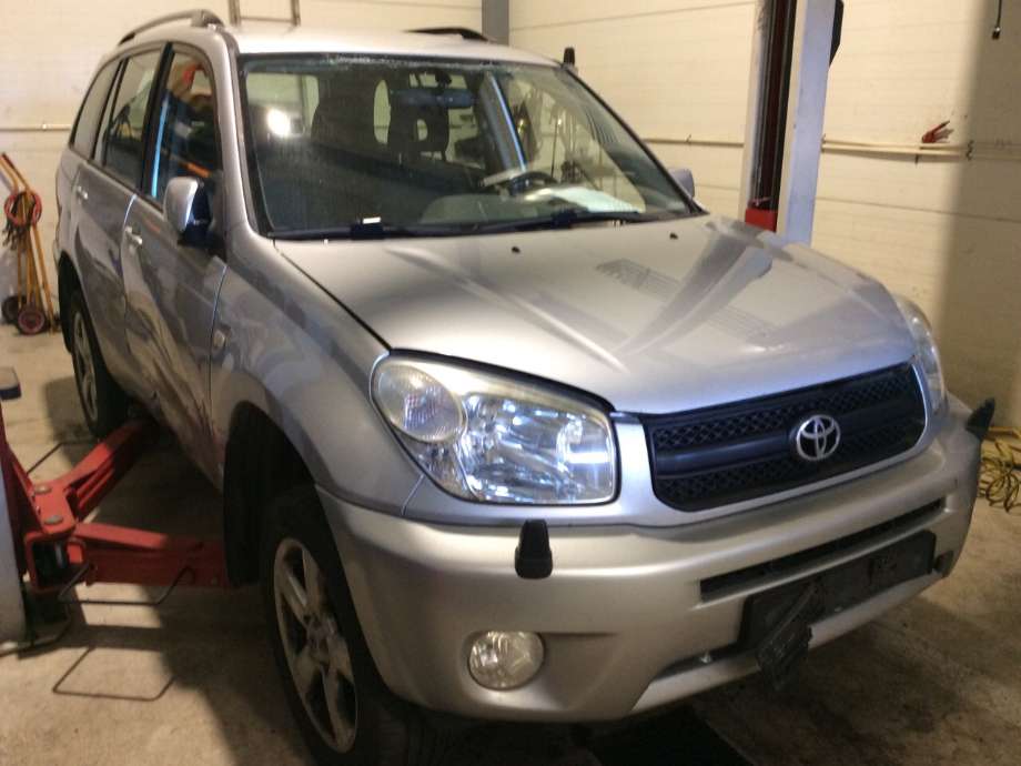 Toyota RAV4 2000-2006 (Type II) , Motorkode: 1AZ-FE, Girkassekode: 
