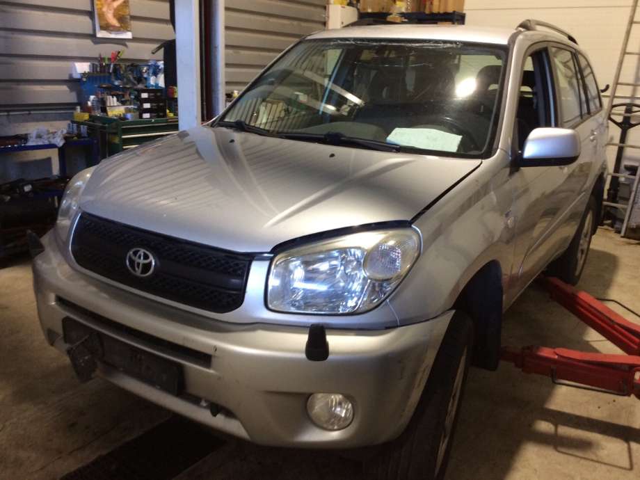 Toyota RAV4 2000-2006 (Type II) , Motorkode: 1AZ-FE, Girkassekode: 