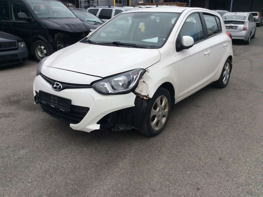 Hyundai i20 2009-2014 (Type I) , Motorkode: G4FA, Girkassekode: UT87