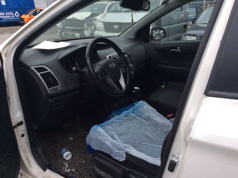 Hyundai i20 2009-2014 (Type I) , Motorkode: G4FA, Girkassekode: UT87
